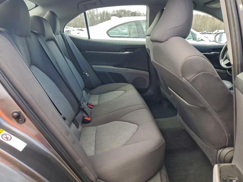 Фото 10 - TOYOTA CAMRY