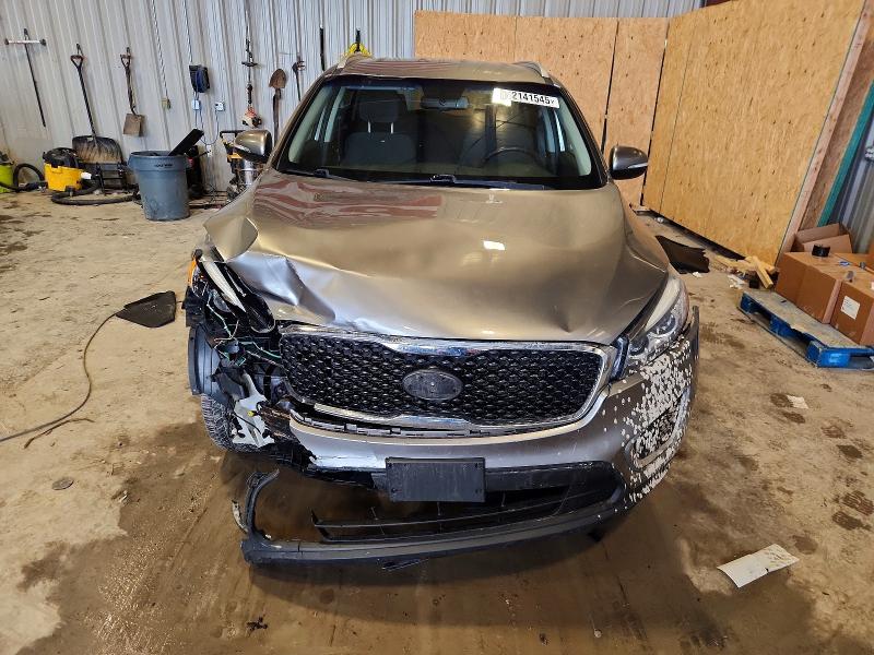 Фото 5 - KIA SORENTO