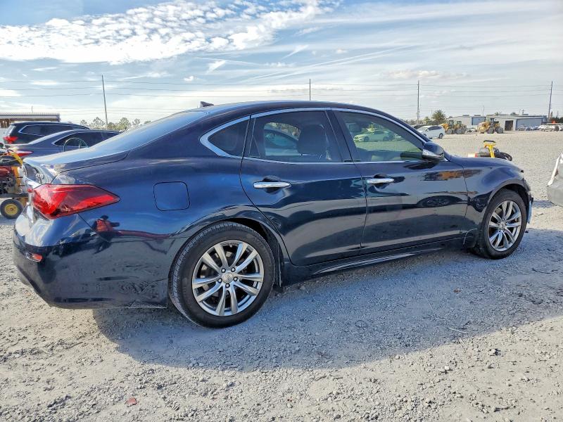 Фото 3 - INFINITI Q70