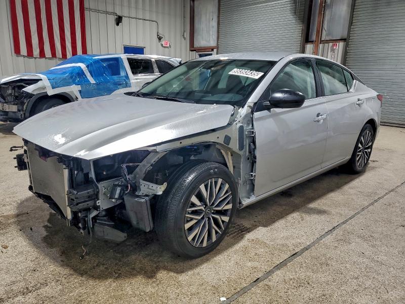 Фото 1 - NISSAN ALTIMA