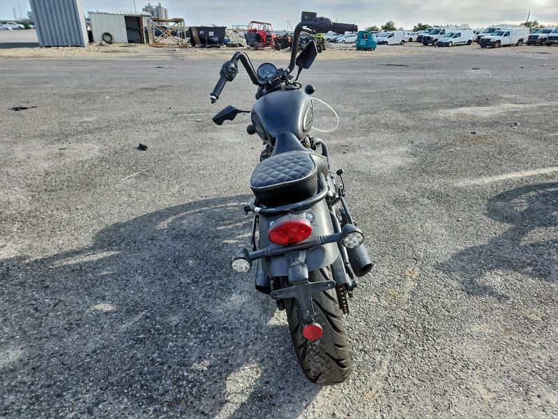 TRIUMPH BONNEVILLE 2018