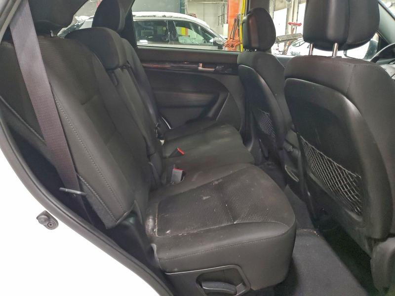 Фото 11 - KIA SORENTO