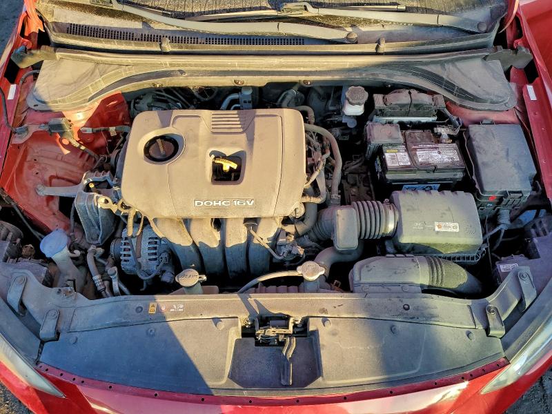 Фото 11 - HYUNDAI ELANTRA