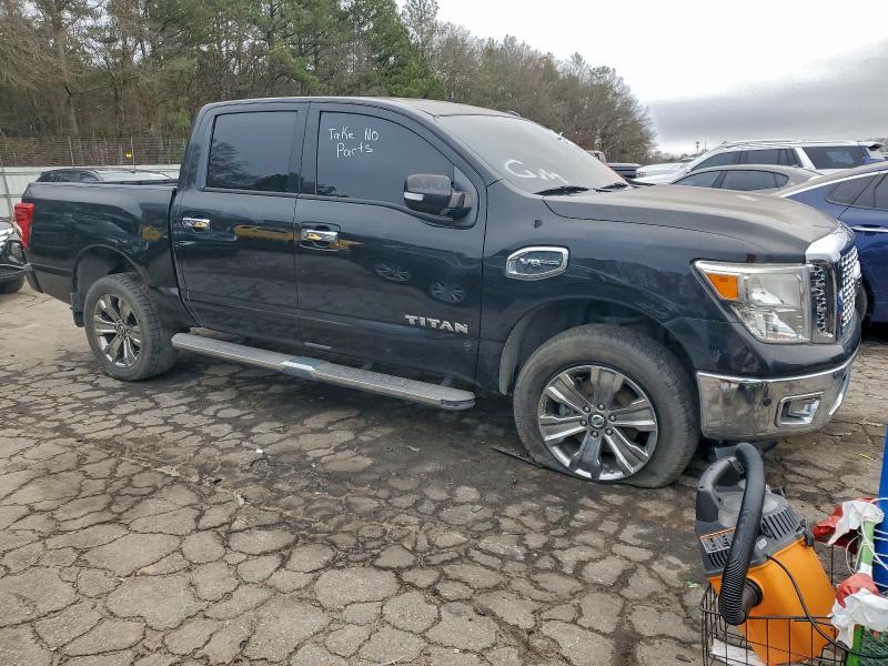 Фото 4 - NISSAN TITAN