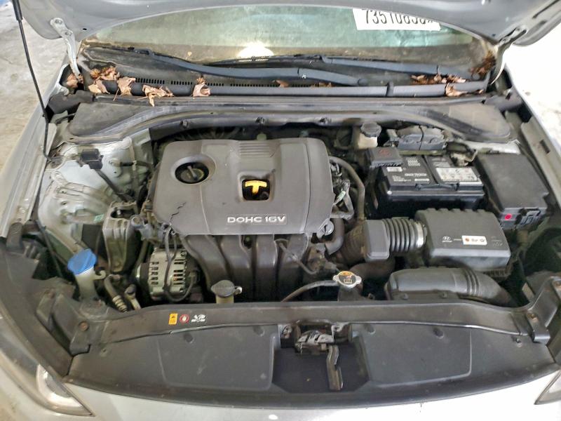 Фото 11 - HYUNDAI ELANTRA