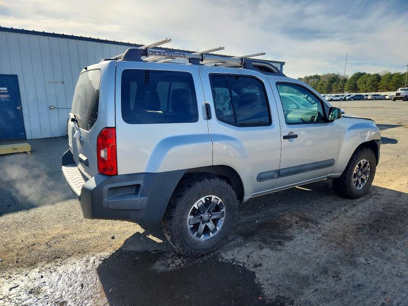 2015 NISSAN XTERRA