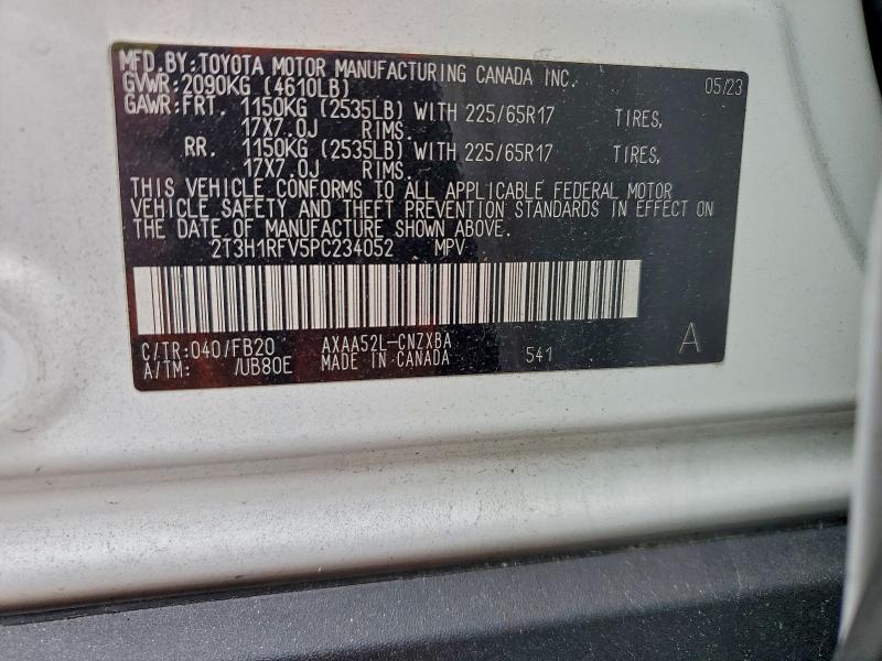 Фото 13 - TOYOTA RAV4