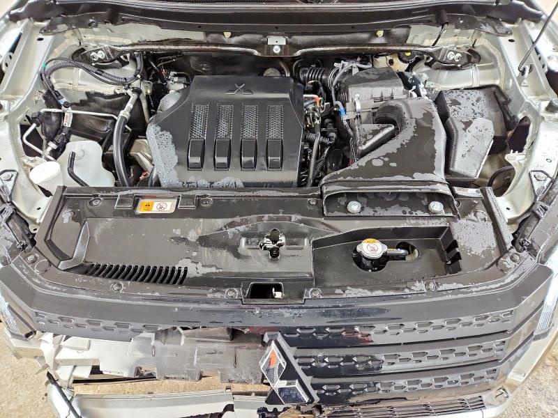 Фото 12 - MITSUBISHI ECLIPSE