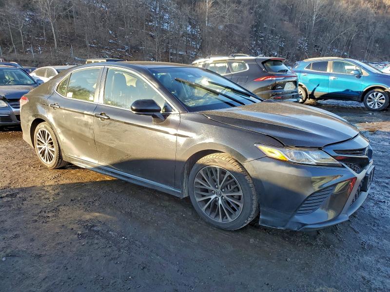 Фото 4 - TOYOTA CAMRY