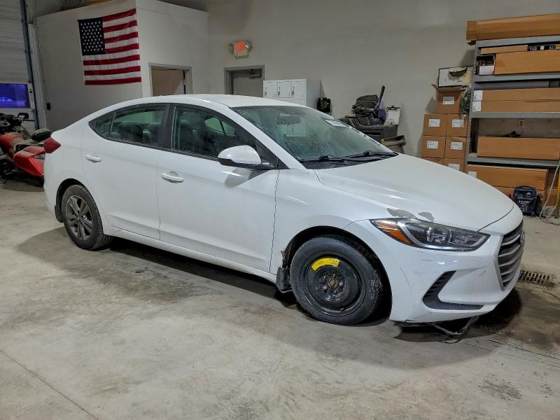 Фото 4 - HYUNDAI ELANTRA