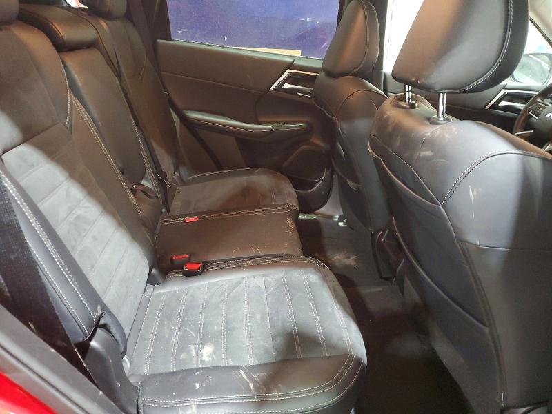 Фото 11 - MITSUBISHI OUTLANDER