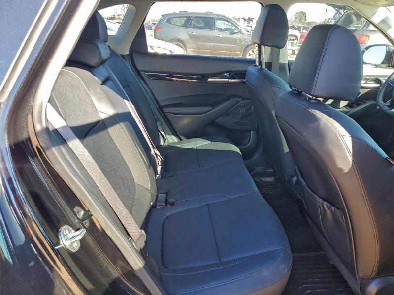 Фото 11 - KIA SELTOS