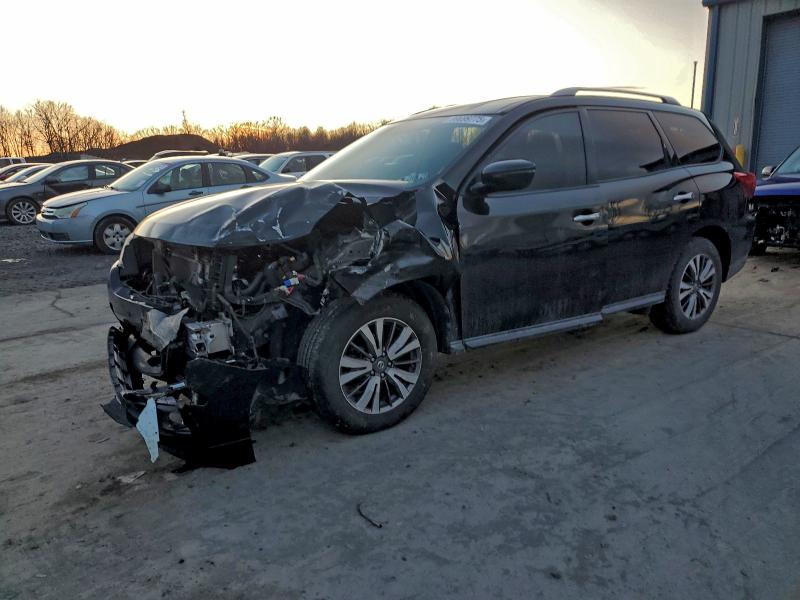Фото 1 - NISSAN PATHFINDER