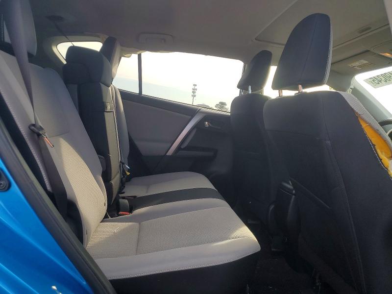 Фото 11 - TOYOTA RAV4