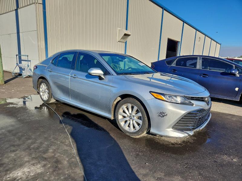 Фото 4 - TOYOTA CAMRY