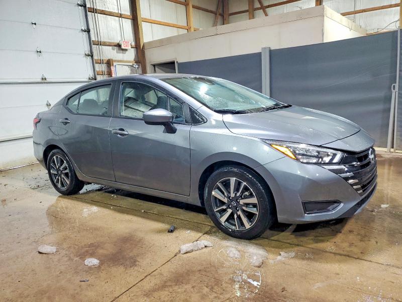 Фото 4 - NISSAN VERSA