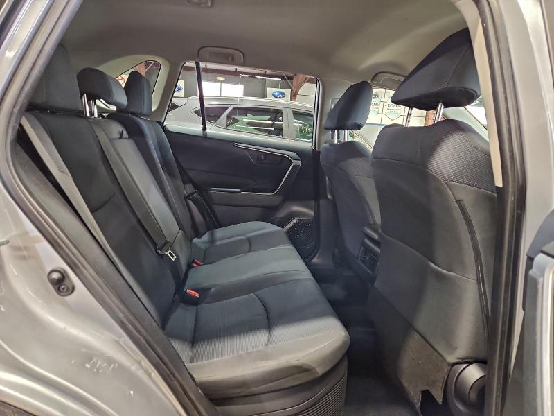 Фото 11 - TOYOTA RAV4