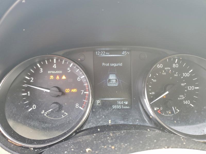 Фото 9 - NISSAN ROGUE