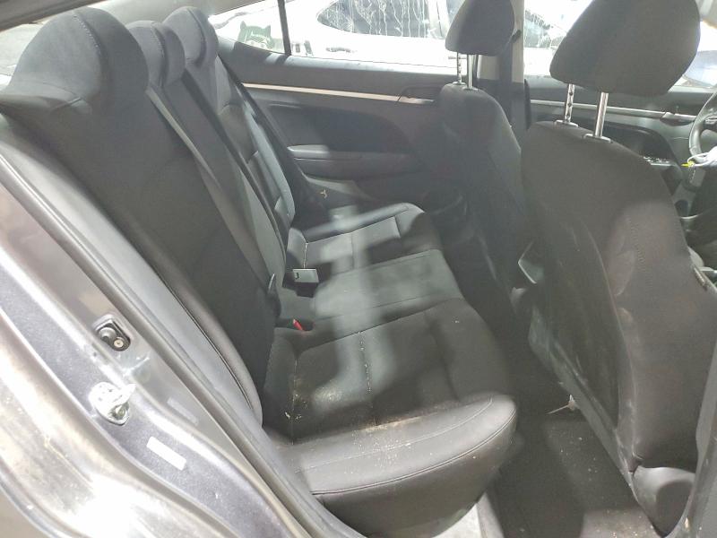 Фото 10 - HYUNDAI ELANTRA