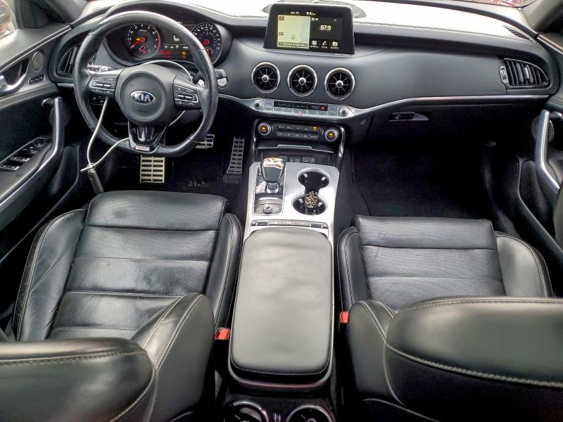 Фото 8 - KIA STINGER