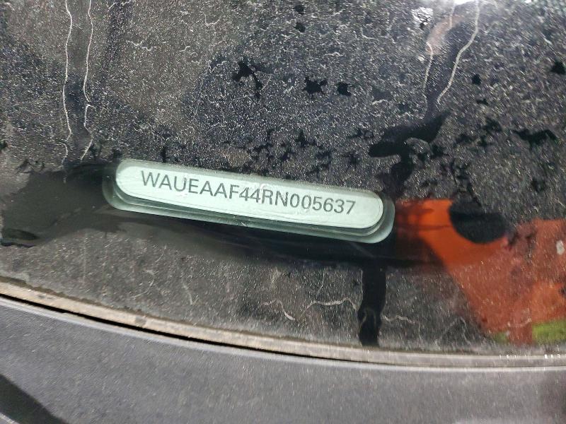 Фото 12 - AUDI A4