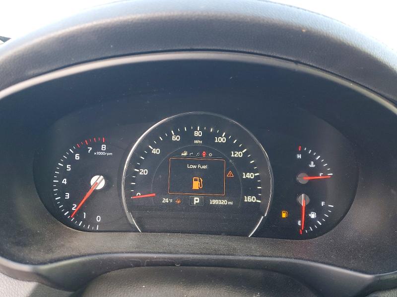 Фото 9 - KIA SORENTO