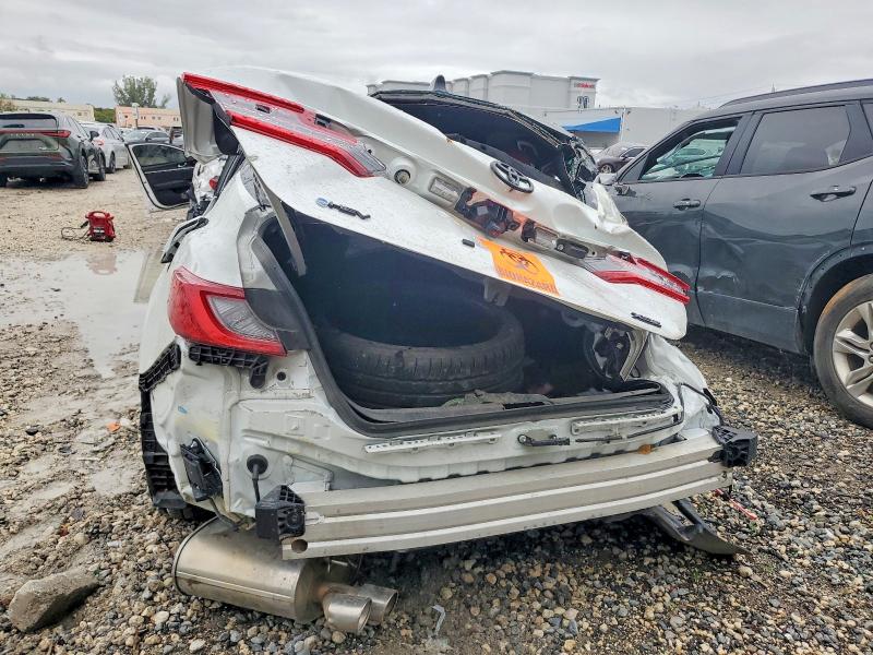 Фото 6 - TOYOTA CAMRY