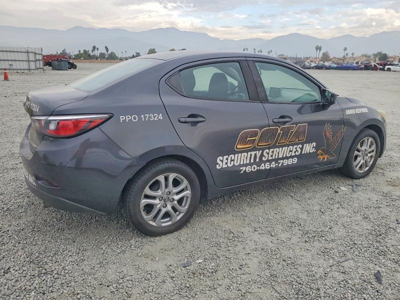 Фото 3 - TOYOTA SCION