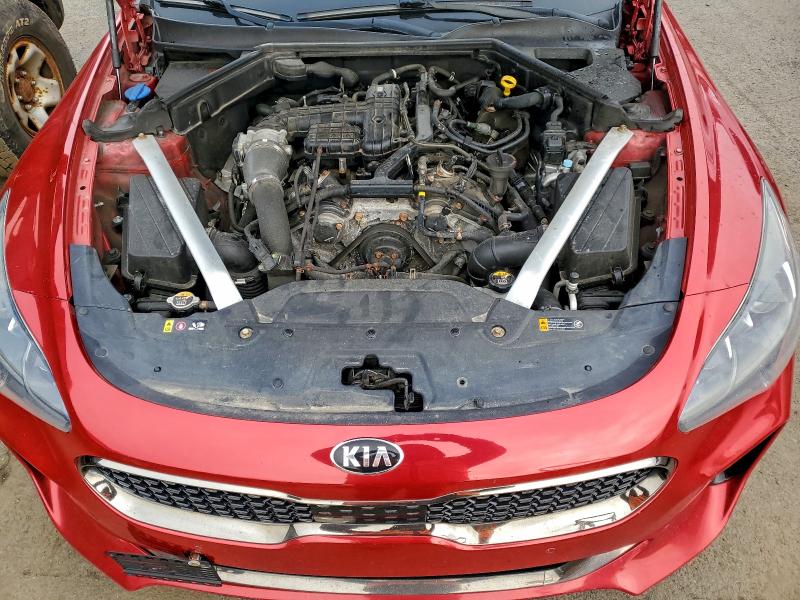 Фото 11 - KIA STINGER