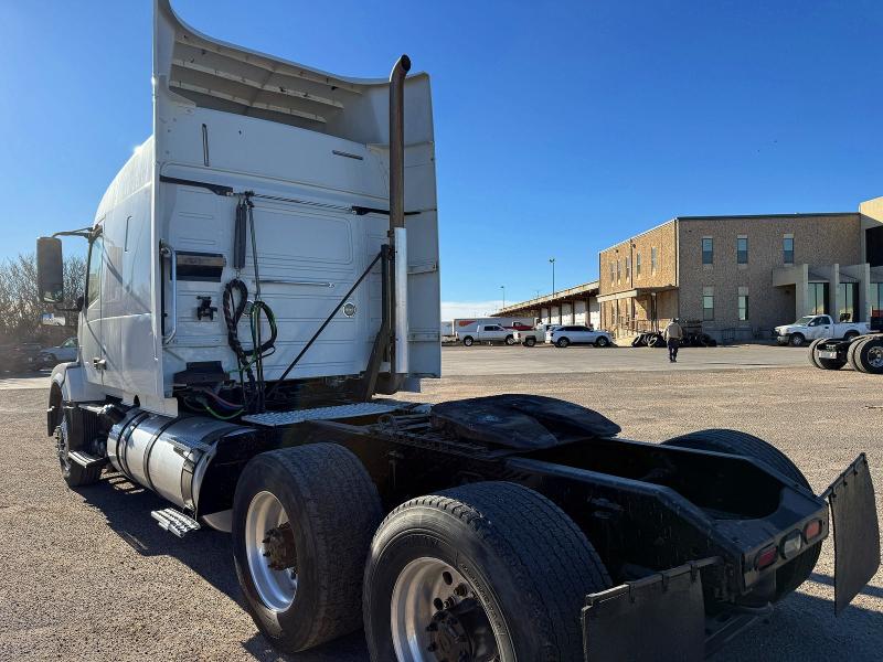 VOLVO VN 2015 VIN 4V4NC9EHXFN178238