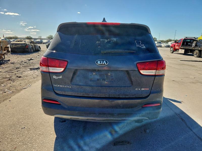 Фото 6 - KIA SORENTO