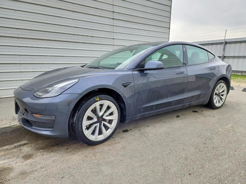 Фото 1 - TESLA MODEL 3