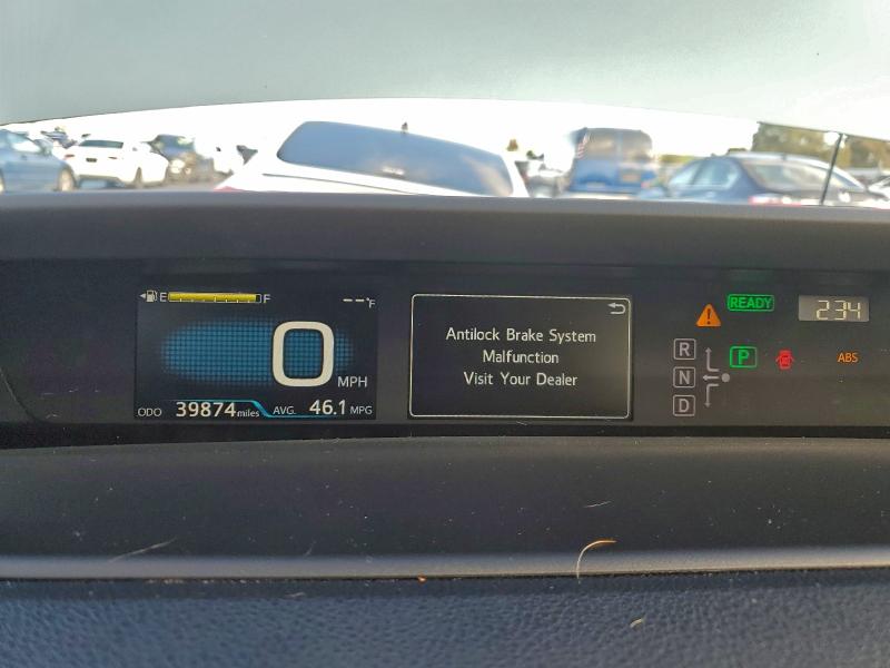 Фото 9 - TOYOTA PRIUS