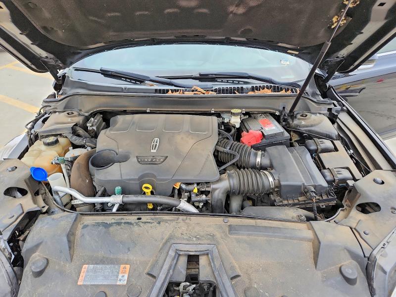 Фото 11 - LINCOLN MKZ