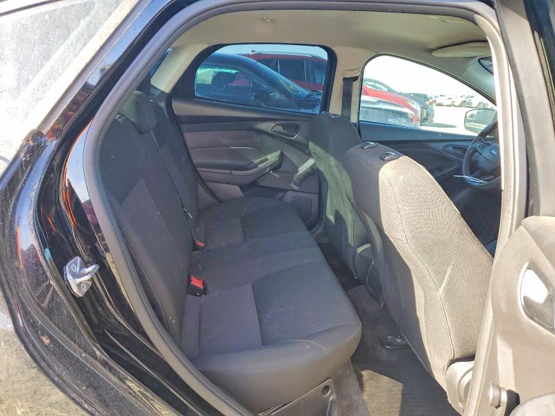 Фото 10 - FORD FOCUS