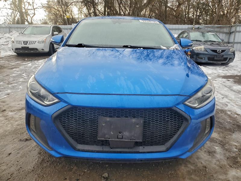 Фото 5 - HYUNDAI ELANTRA