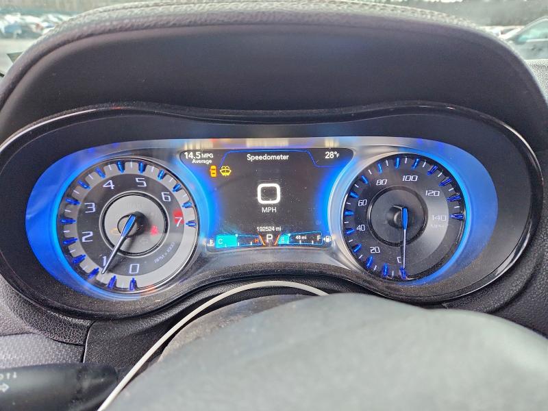 Фото 9 - CHRYSLER 300