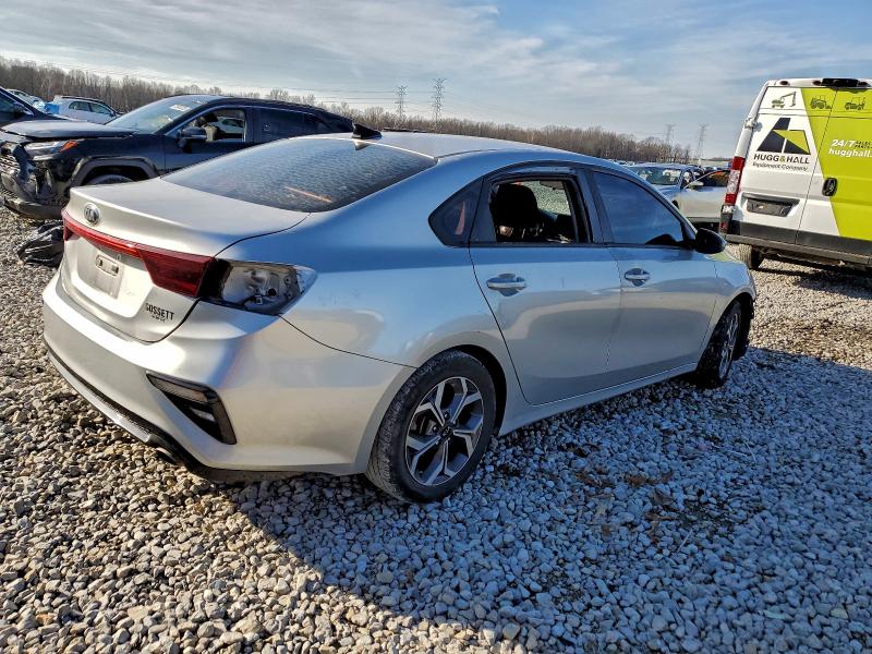 Фото 3 - KIA FORTE