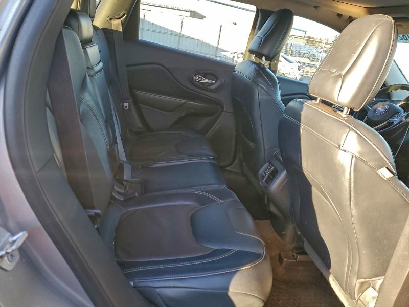 Фото 11 - JEEP GRAND CHER