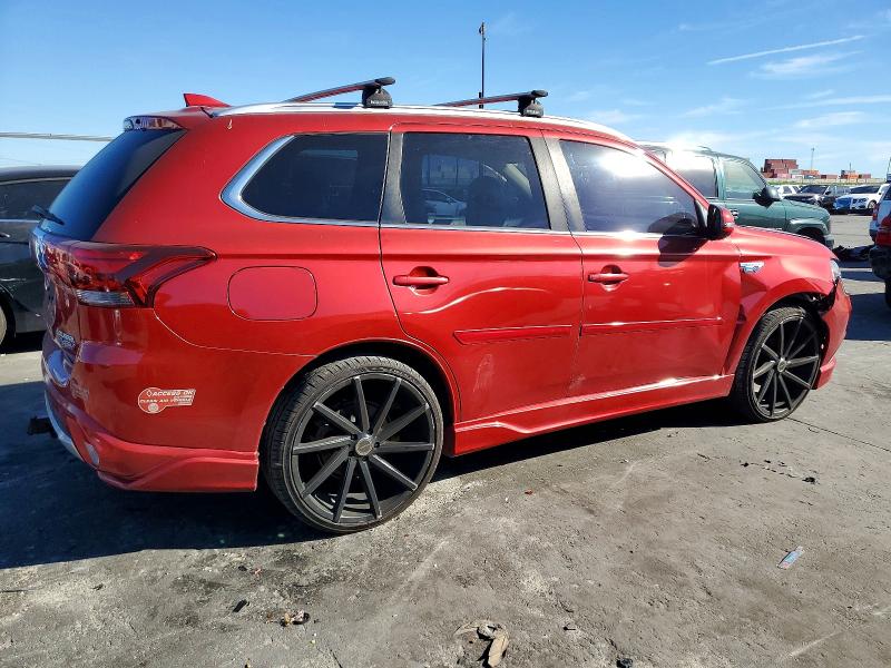 Фото 3 - MITSUBISHI OUTLANDER