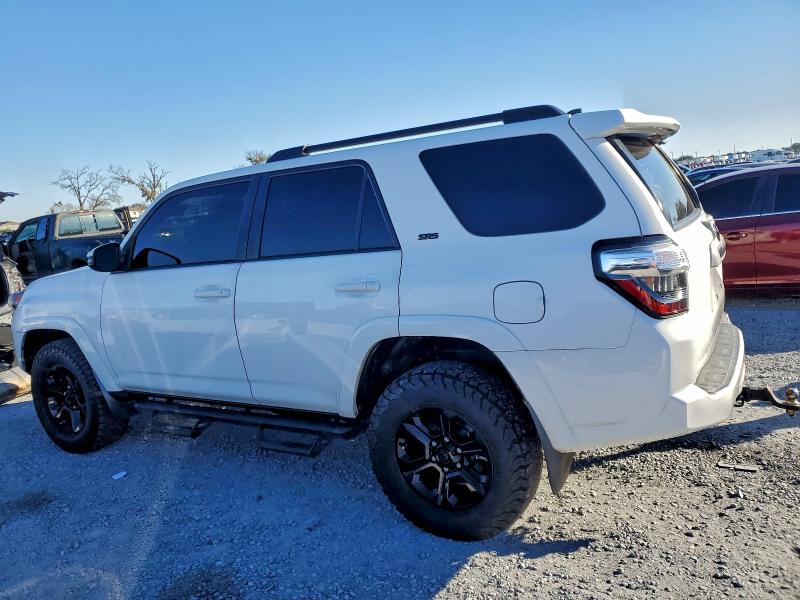 Фото 2 - TOYOTA 4RUNNER