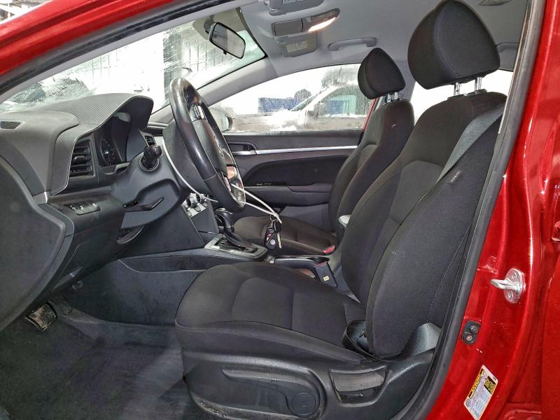 Фото 7 - HYUNDAI ELANTRA