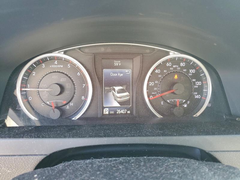 Фото 9 - TOYOTA CAMRY