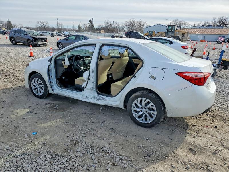 Фото 2 - TOYOTA COROLLA