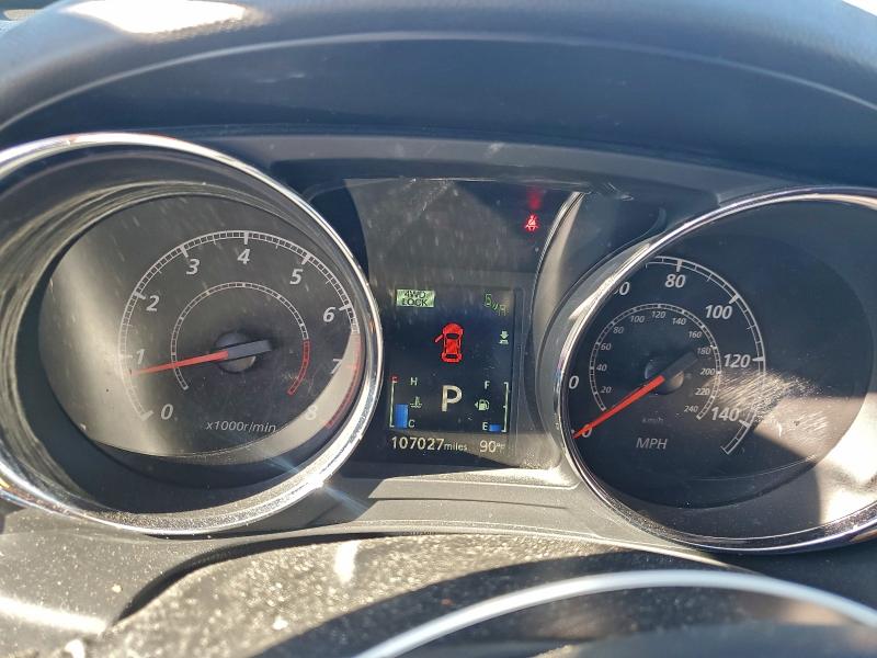 Фото 9 - MITSUBISHI OUTLANDER