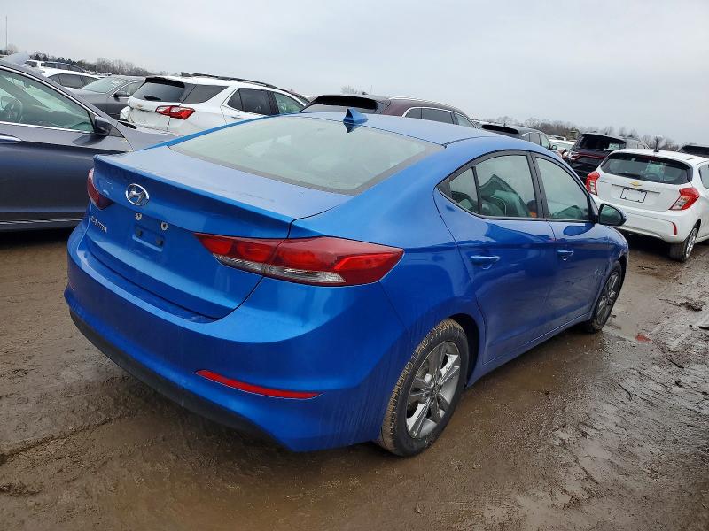Фото 3 - HYUNDAI ELANTRA