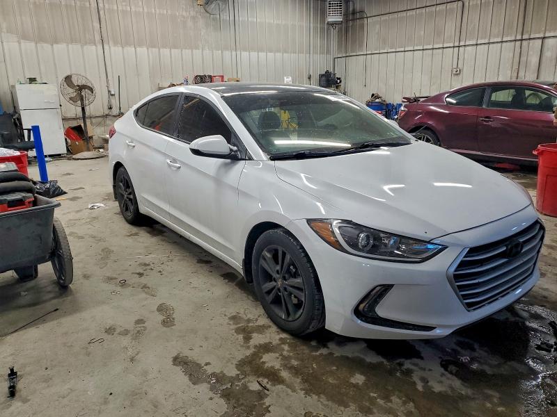 Фото 4 - HYUNDAI ELANTRA