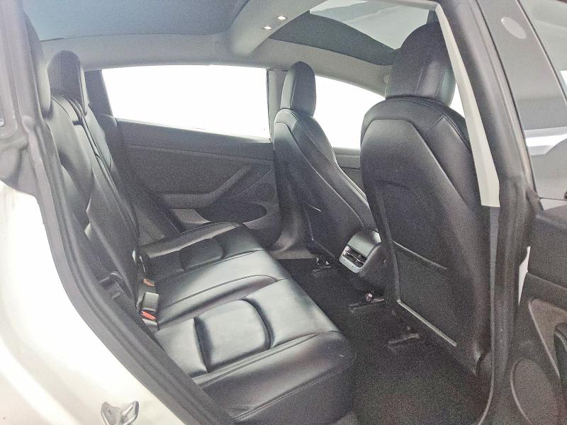 Фото 10 - TESLA MODEL 3