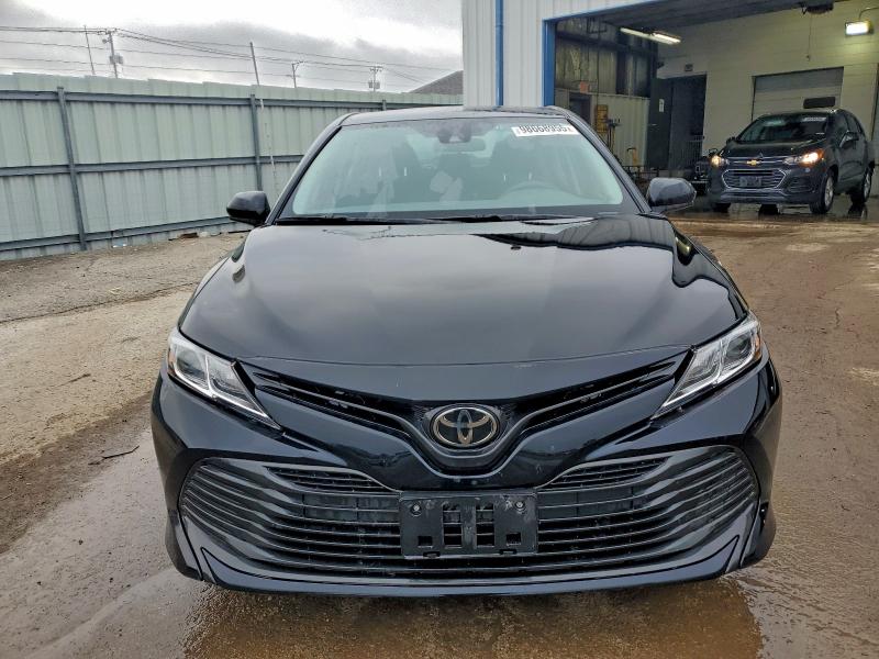 Фото 5 - TOYOTA CAMRY