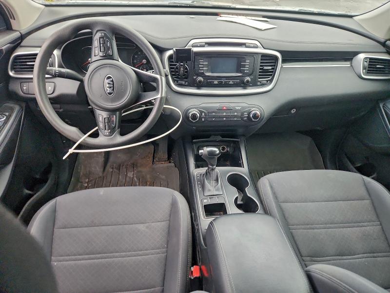 Фото 8 - KIA SORENTO